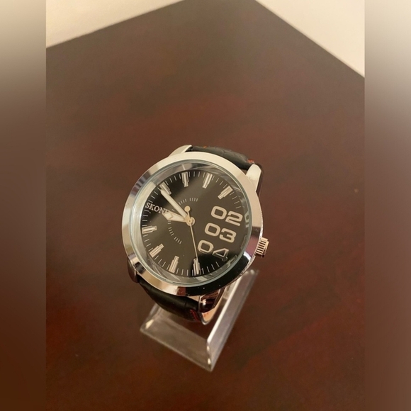 Skone Black Leather Men's Watch - Picture 1 of 4